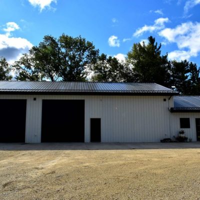 <div class="aas01"> Products <br /><div class="aasprod">METAL ROOF & SIDING </div></div>